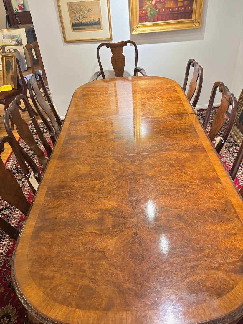 Queen Anne Style Dining Room Set (1 of 7)