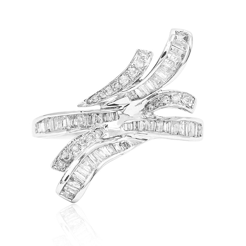 Silver Symphony: 18K White Gold Diamond Ribbon Ring: Graceful movement and modern artistry define this elegant 18K white gold diamond ring. Crafted in luminous 18K white gold and weighing 3.21 grams, the airy, sculptural design creates a light yet strik