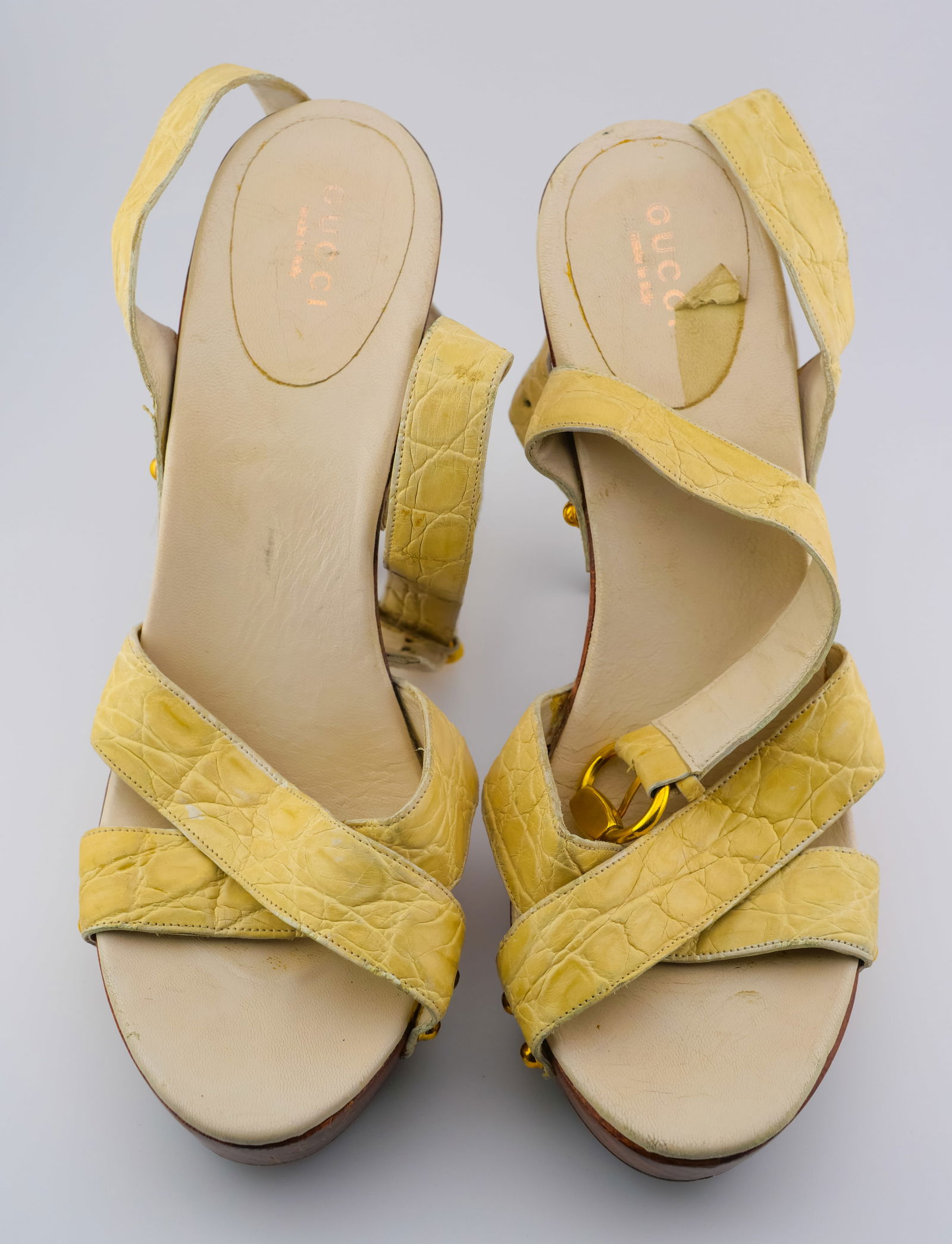 RARE FIND! Vintage GUCCI Yellow Croc-Embossed Leather & Wood Platform Heels - Size 39 / US 9 - Made (1 of 5)