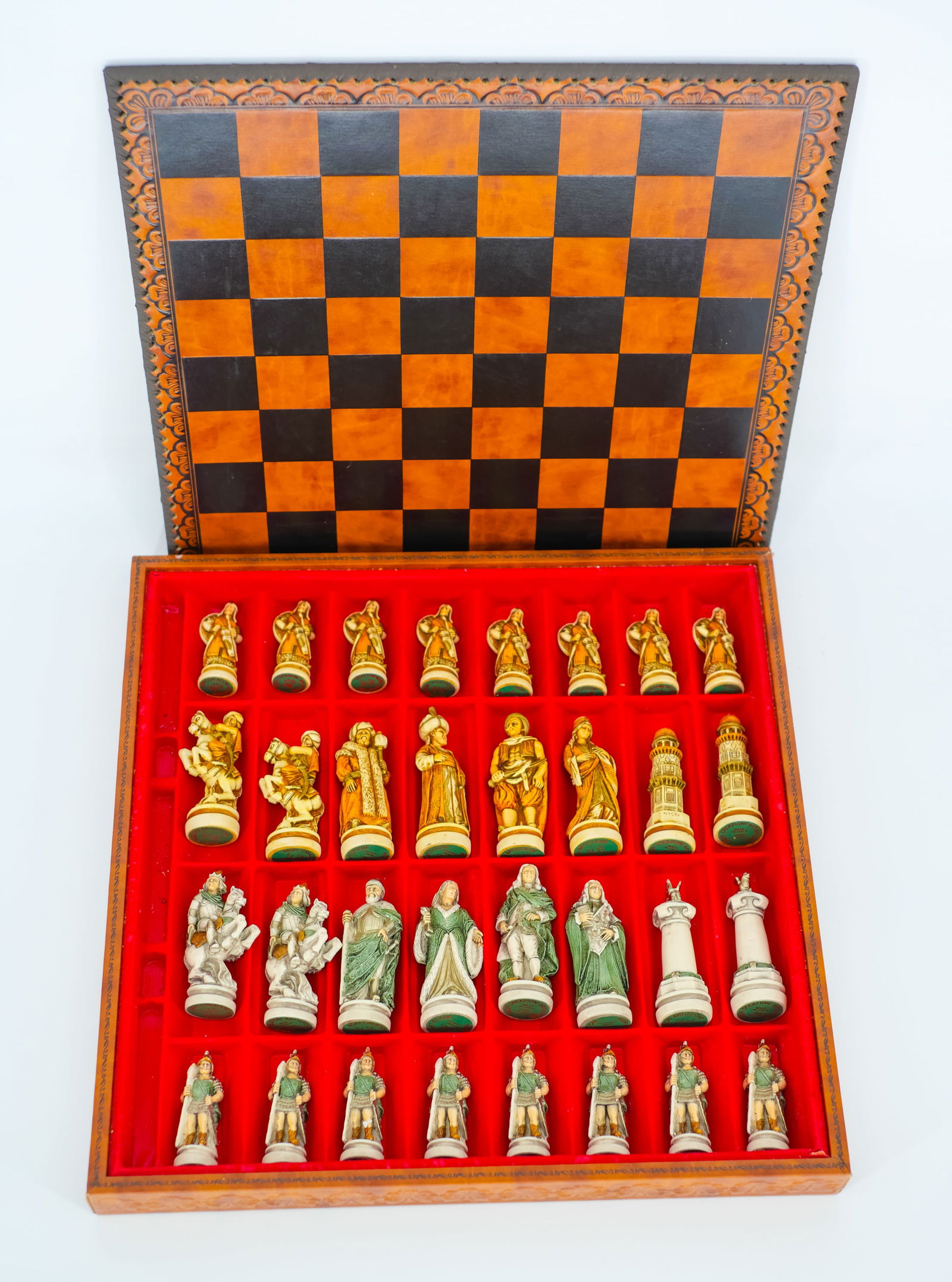 Stunning Nigri Creazioni Artistiche Italian Hand-Carved Chess Set - Complete w/ Ornate Storage (1 of 6)