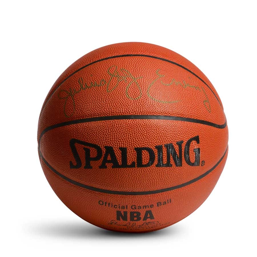 JULIUS ERVING: JULIUS ERVINGSpalding BasketballSigned by American player Julius Erving. One of the greatest players in history. In addition to his many records, he was the first to attempt and succeed in the Big One