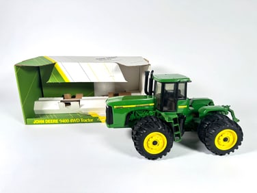 Collector Edition John Deere 9400 4WD Tractor by Ertl with box. 1/16th scale