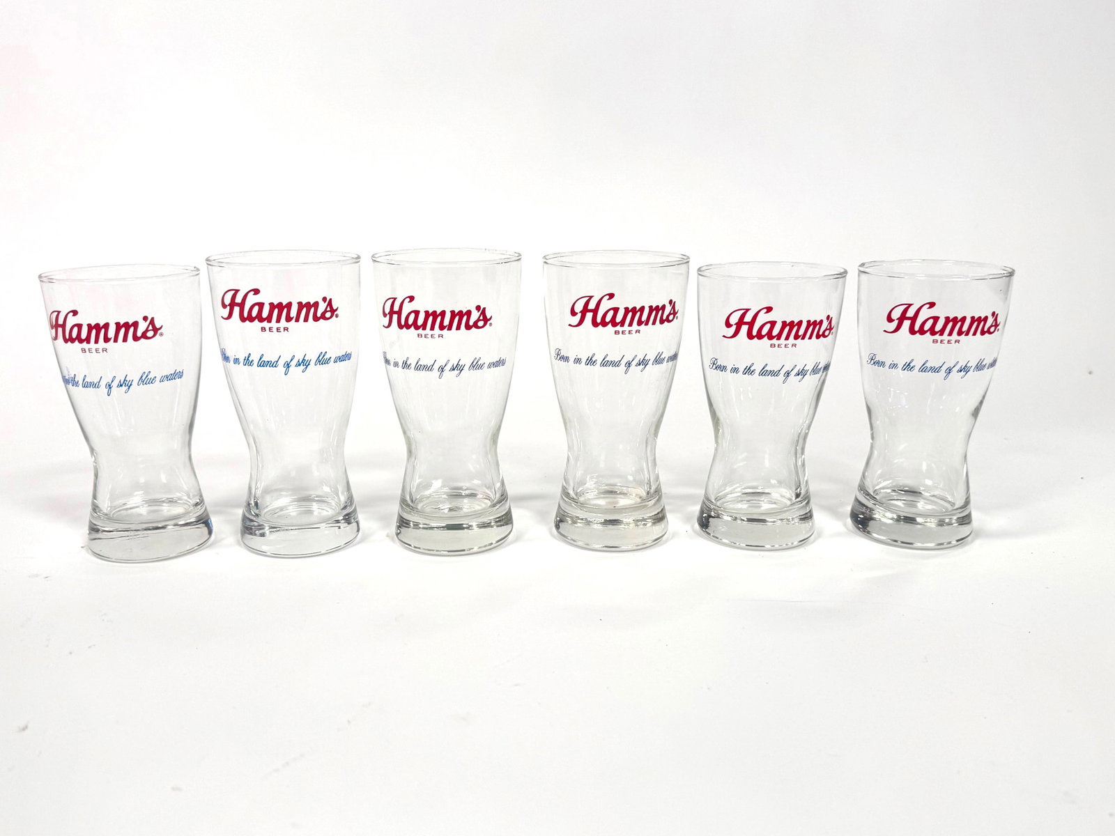 Lot of six circa 1960s Hamm’s Beer Tavern glasses.: Lot of six circa 1960s Hamm’s Beer Tavern glasses. Possibly never used. Condition: 9.0+. Size: 3“ x 5.5“ x 3“.