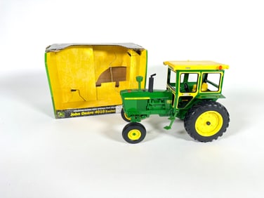 John Deere 4010 collector edition tractor by Ertl