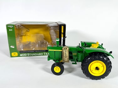 John Deere 4020 standard tractor precision key series by Ertl