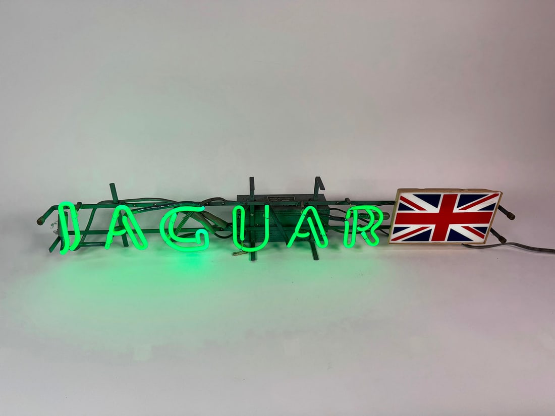 All original late 1960s Jaguar Automobiles single-sided dealership showroom sales neon sign.: All original late 1960s Jaguar Automobiles single-sided dealership showroom sales neon sign. Amazing find! All original! Condition: 8.75 - 9.0. Size: 41"x8"x7".