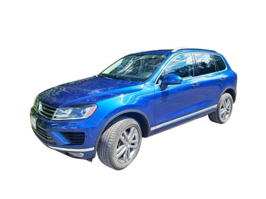 2016 Volkswagen Touareg mid-size luxury SUV.