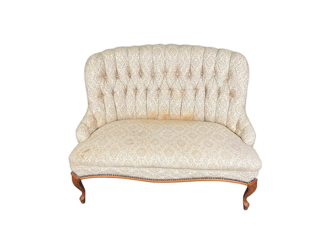 Antique Victorian tufted settee sofa.: Antique Victorian tufted settee sofa. Wonderful period styling. Presents with staining to fabric. Perfect candidate for restoration and reupholstery. Size: 46"x35"x27".