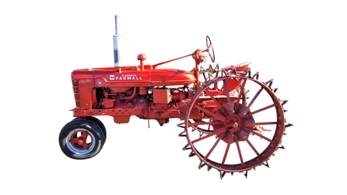 1940 International Harvester Farmall H 2-plow row-crop tractor.