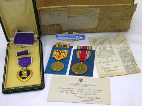 WWII NAME ENGRAVED PURPLE HEART W EXTRAS: WWII NAME ENGRAVED PURPLE HEART W EXTRAS * ALL COMES IN ORIGINAL WWII SHIPPING BOX * GROUP INCLUDES PURPLE HEART TO FRANK V. THOMPSON KIA JUNE 8 1945 * BURIED PIN HOOK * INDIANA * HAS BOX * VICTORY ME