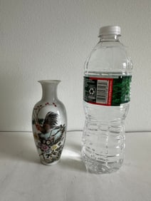 Chinese Antique Famille Rose Egg Shell Porcelain Vase Mark
