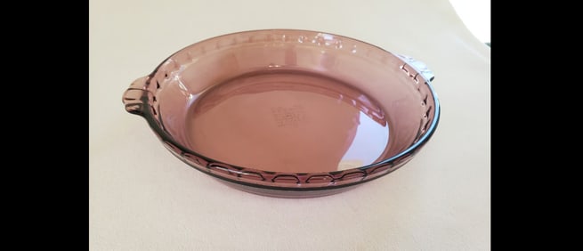 Pyrex #229 Cranberry Fluted Edge Pie Pan