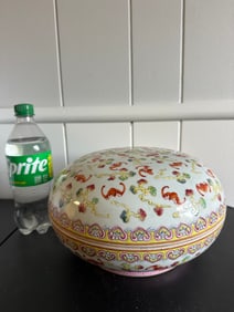 Chinese Famille Rose Porcelain Large Ink Box With Lid Six Characters Mark