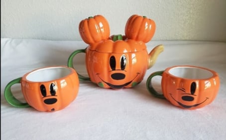 Disney Mickey Mouse Pumpkin Teapot & 2 Cups
