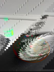 Set Of 2 Chinese Famille Rose Porcelain Plates