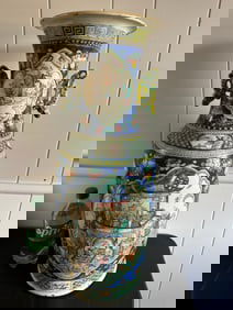 Chinese Famille Rose Large Porcelain Vase