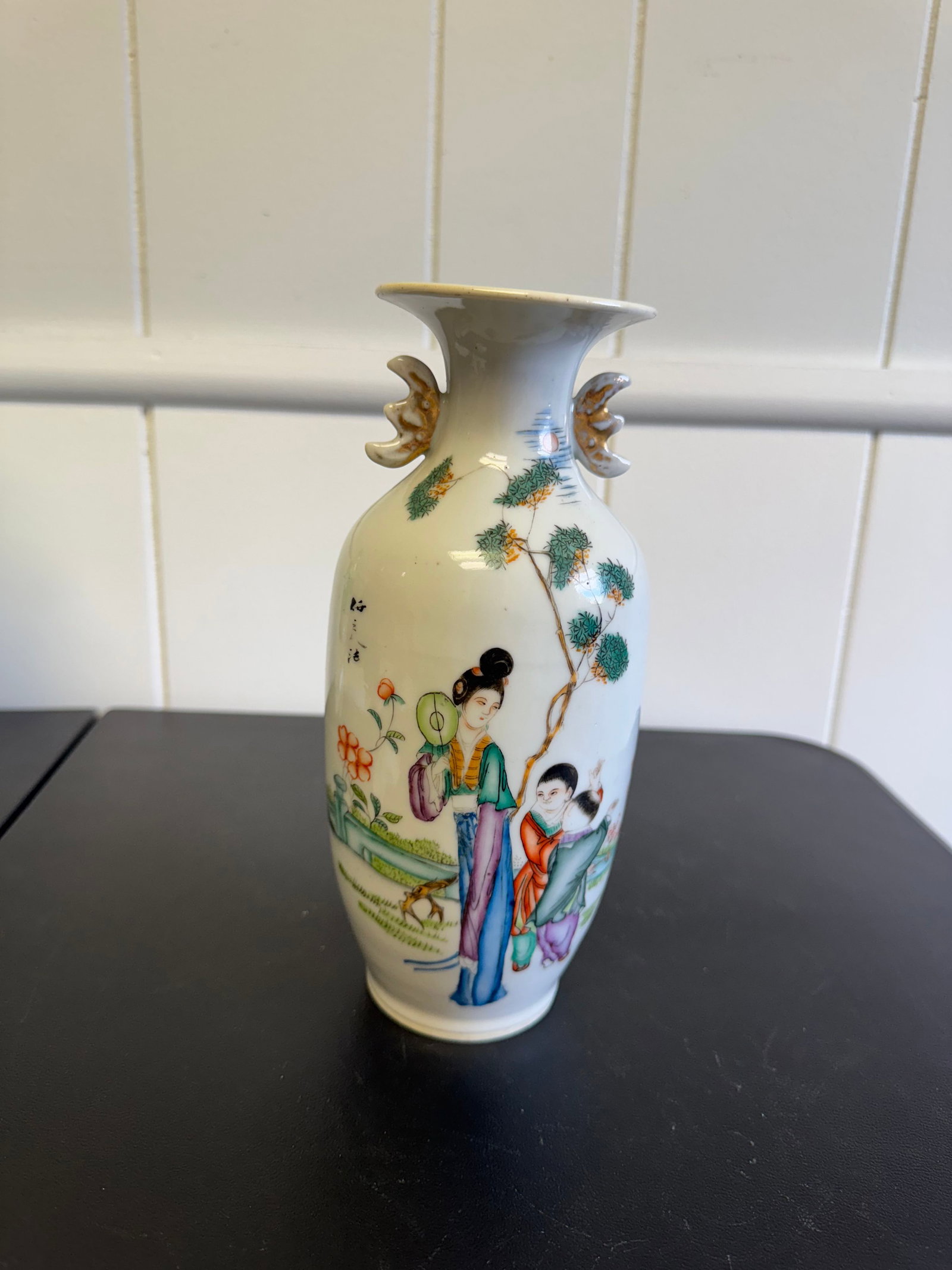 Chinese Famille Rose Porcelain China Vase: Size: 8.7 inches/ 22 cm. Provenance: From baltimore MD collector. We can offer Affordable, Reliable packing and shipping to all over the world for most items, generally save 10% than UPS store or more