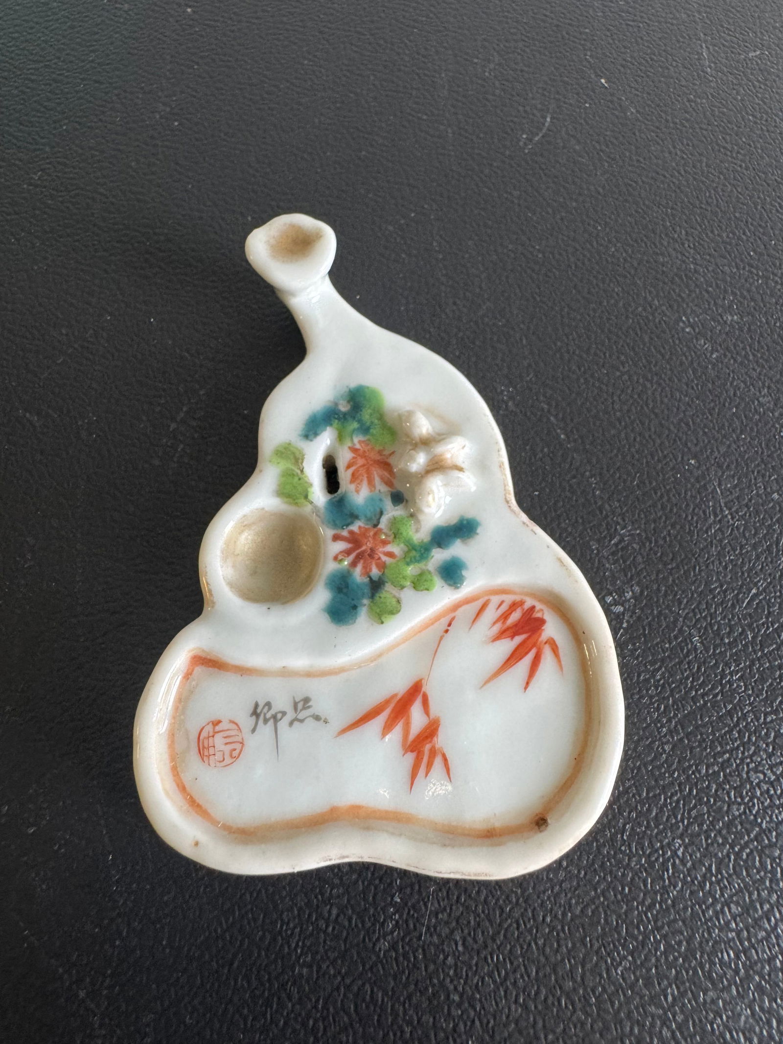 Chinese Famille Rose Scholar China Porcelain Paper Holder (1 of 9)