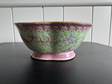 Chinese Famille Rose Porcelain Bowl