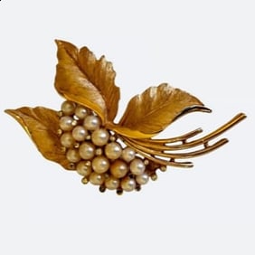 VTG Crown Trifari A Philippe Large Brooch Pearls Crystals Gold Tone 1960s