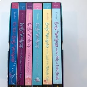 Box Set Lot of 6 Books Emily Windsnap Series by Liz Kessler Squishy Tails