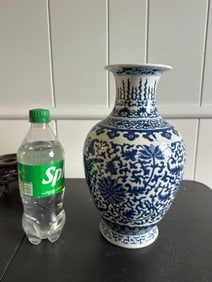 Chinese Blue And White China Dragons Porcelain Vase Six Characters Mark