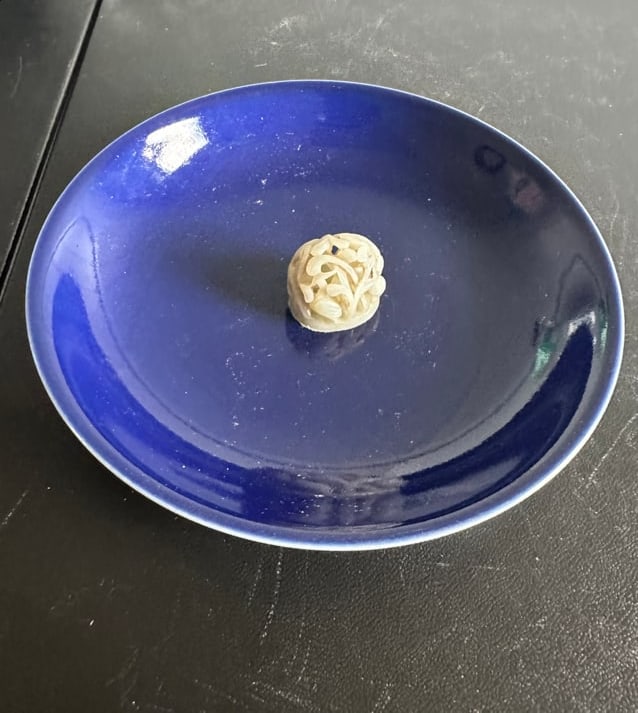 Chinese Blue Glazed Porcelain Plate China Six Characters Mark (1 of 8)