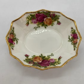 Royal Albert old country roses Bon Bon dish