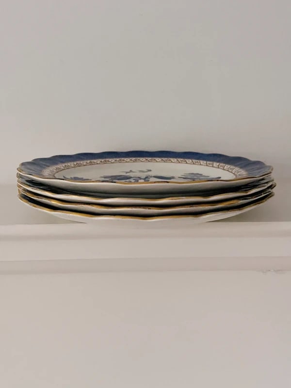 4 Booths Real Old Willow 8025 10 1/2" Gilded Dinner Plates 1930s: Size: 10.5in / Provenance: From Trenton NJ collector. We can offer Affordable, Reliable packing and shipping to all over the world for most items, generally save 10% than UPS store or more, feel free