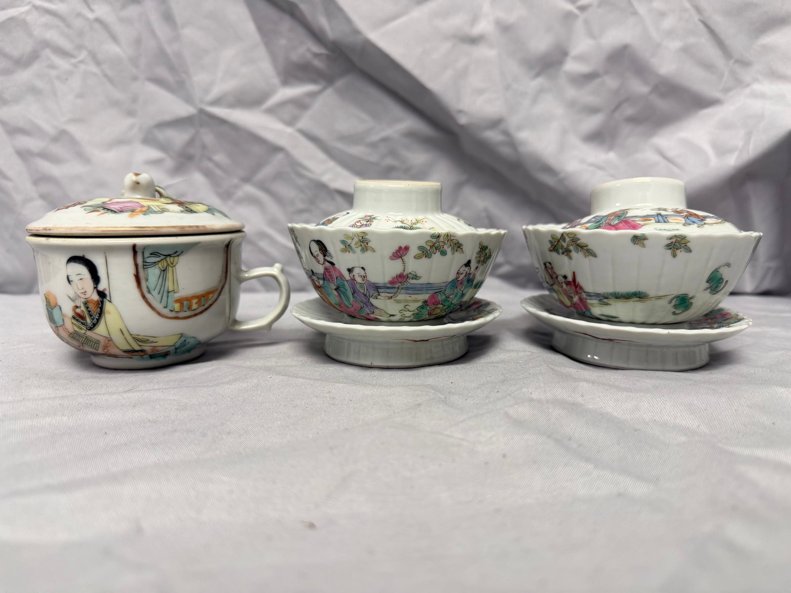Set Of 3 Famille Rose Porcelain Teapot And 2 lid Cups (1 of 11)