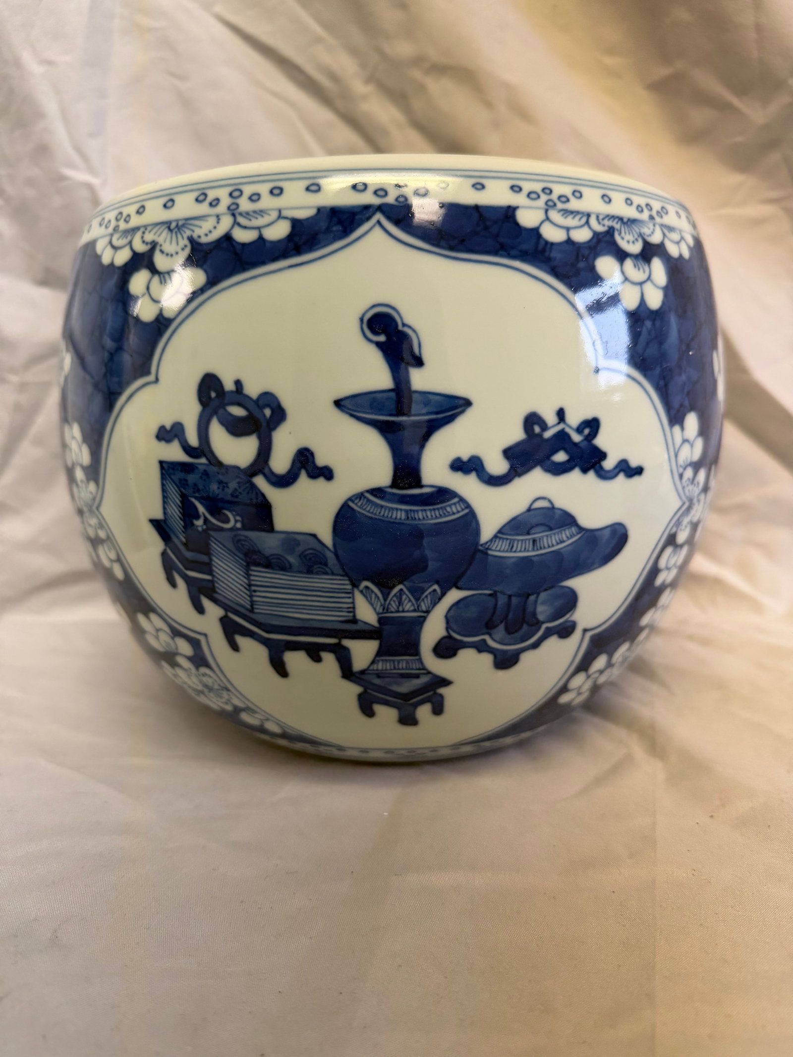 Chinese Blue And White Porcelain Jar (1 of 11)
