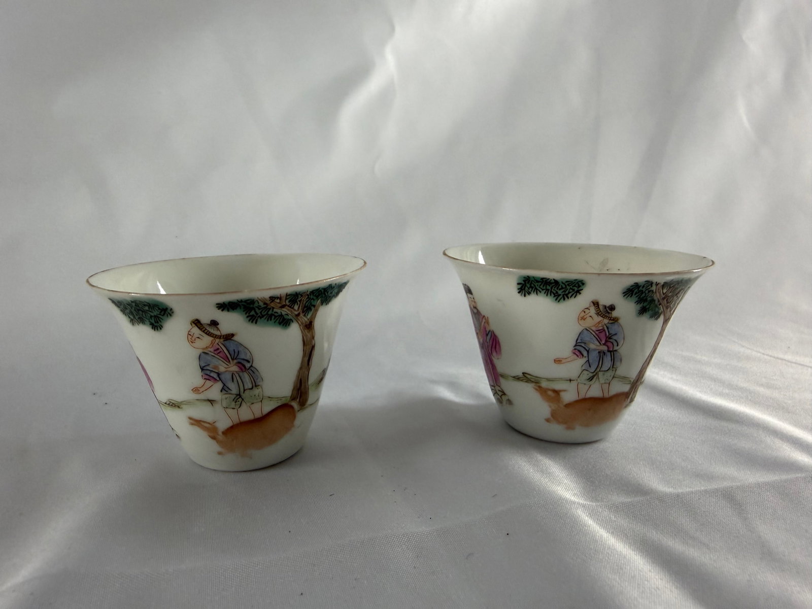 pair of Chinese famille rose figures porcelain cups: Size: 2.5 inches/ 6.3 cm. Provenance: From Elkton MD collector. We can offer Affordable, Reliable packing and shipping to all over the world for most items, generally save 10% than most shipper or mor