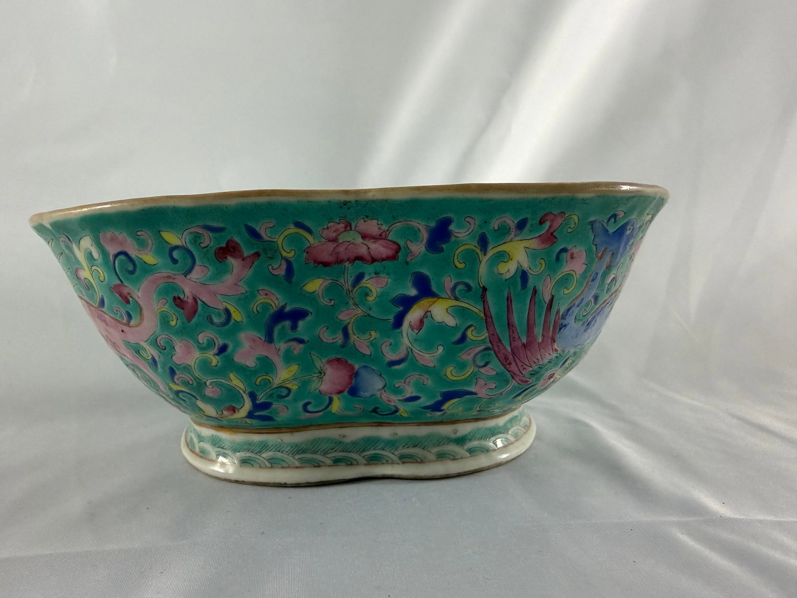 Chinese enameled famille rose porcelain bowl: Size: 6.9 inches/ 17.5 cm. Provenance: From Newark, DE collector. We can offer Affordable, Reliable packing and shipping to all over the world for most items, generally save 10% than most shipper or m