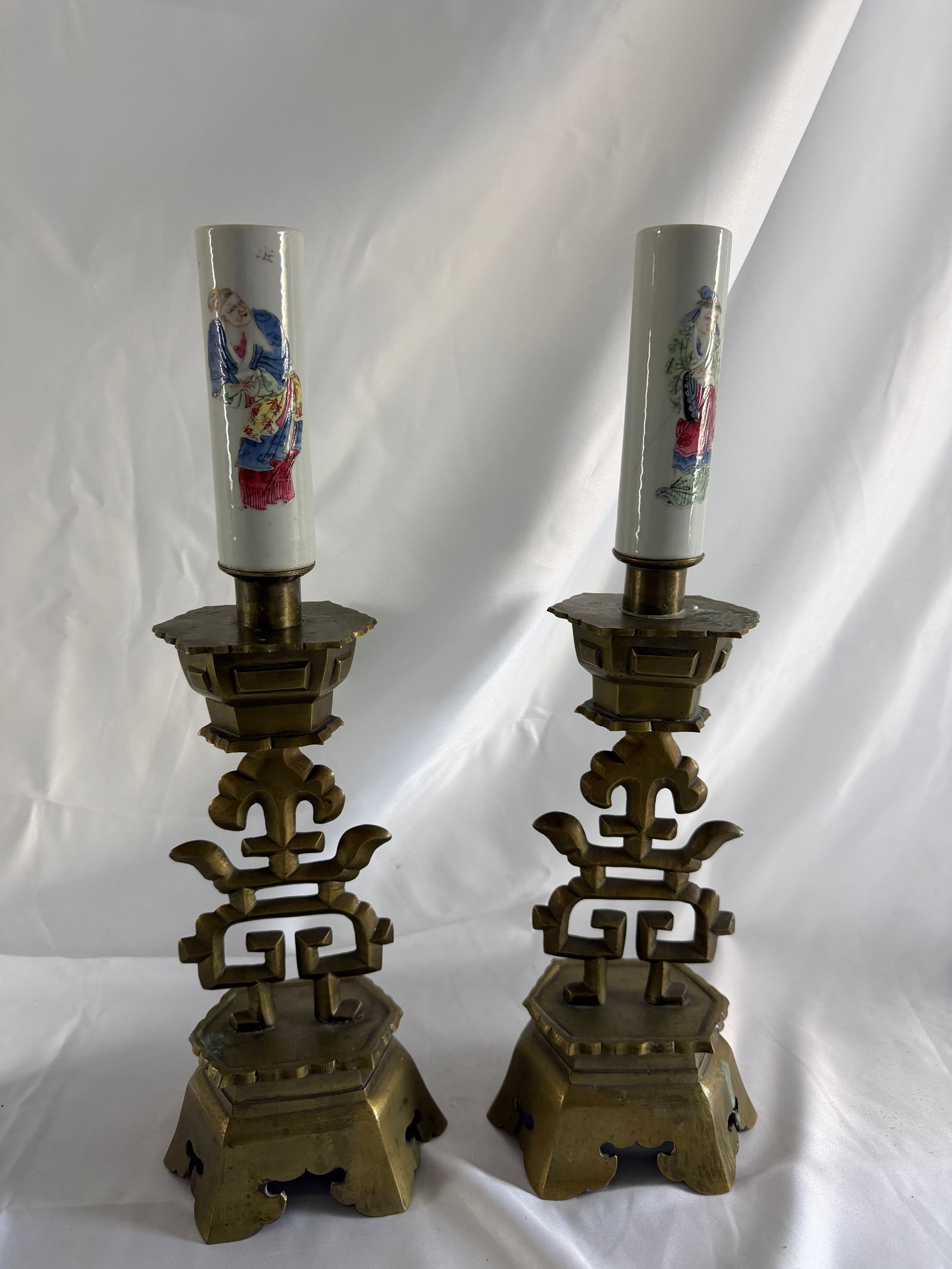 Set of 2 Chinese enameled famille rose Porcelain China copper candle holders: Size: In total 16 inches/ 40.5 cm. Provenance: From Trenton NJ collector. We can offer Affordable, Reliable packing and shipping to all over the world for most items, generally save 10% than most ship