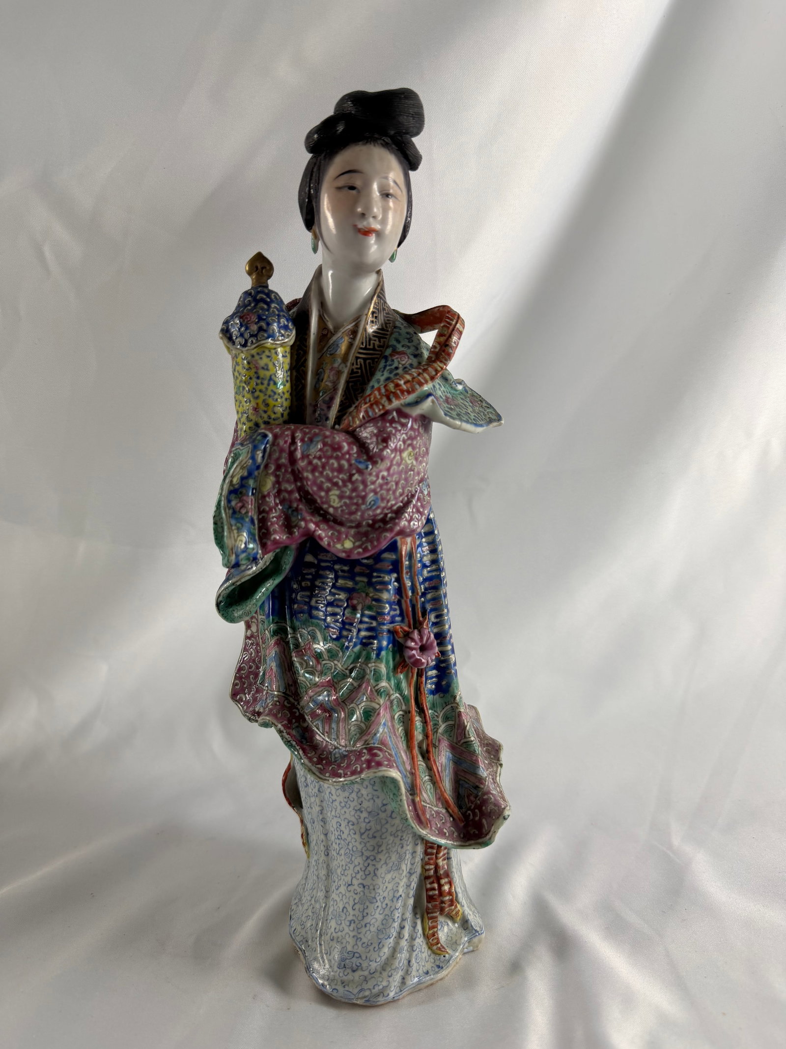 Chinese enameled famille rose sculpture Porcelain lady: Size: 12.5 inches/ 31.8 cm. Provenance: From Philadelphia PA collector. We can offer Affordable, Reliable packing and shipping to all over the world for most items, generally save 10% than most shippe