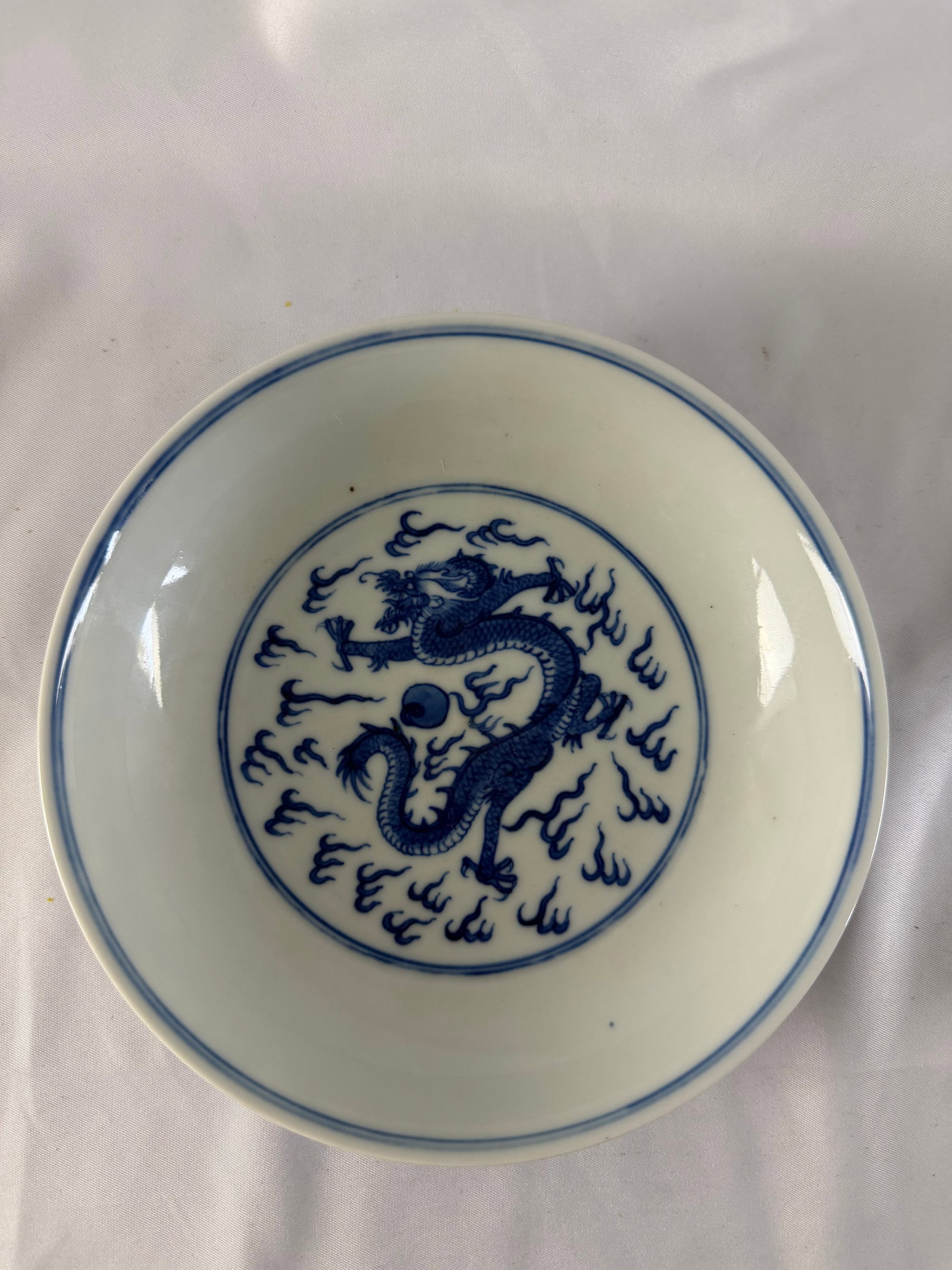 Chinese blue and white dragon Porcelain China plate mark (1 of 10)