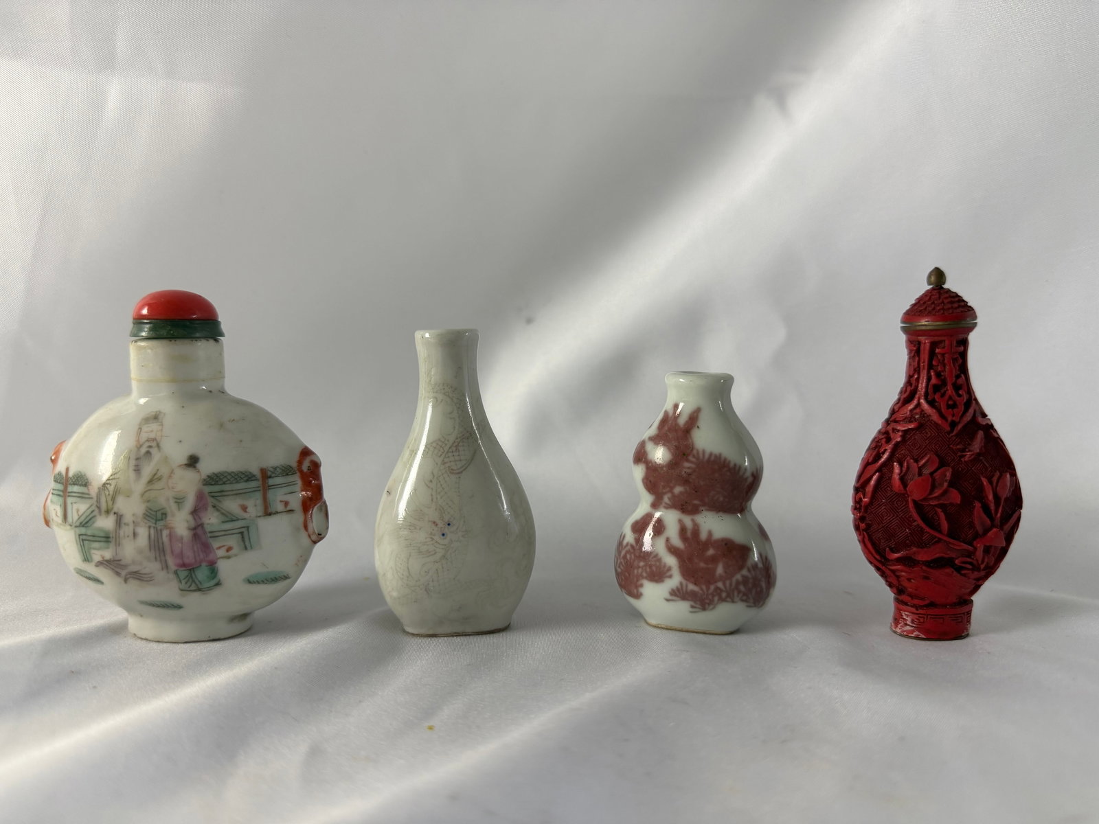 Set of 4 Chinese enameled famille rose Porcelain China snuff bottles: Size: 6.3 inches/ 16 cm. Provenance: From Philadelphia PA collector. We can offer Affordable, Reliable packing and shipping to all over the world for most items, generally save 10% than most shipper o