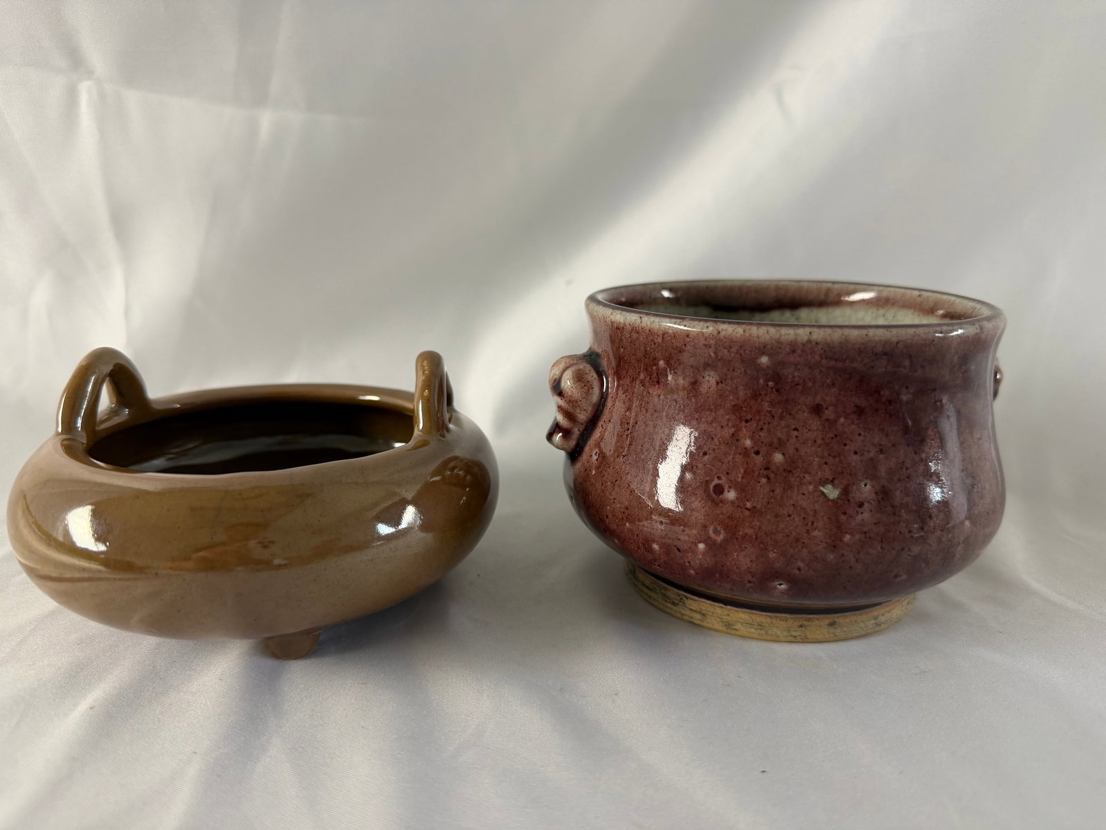 Set of 2 Chinese ice crack glazed porcelain incense burners: Size: 4.2-5 inches/ 10.8-12.8cm. Provenance: From Elkton MD collector. We can offer Affordable, Reliable packing and shipping to all over the world for most items, generally save 10% than most shipper
