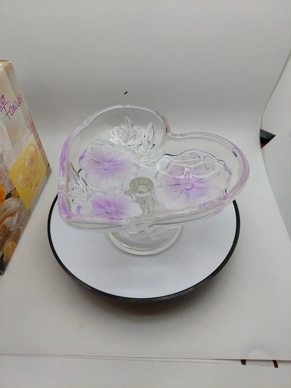 Walther-Glas Heart Shaped Glass Dish Flower Fancies Purple (1 of 2)