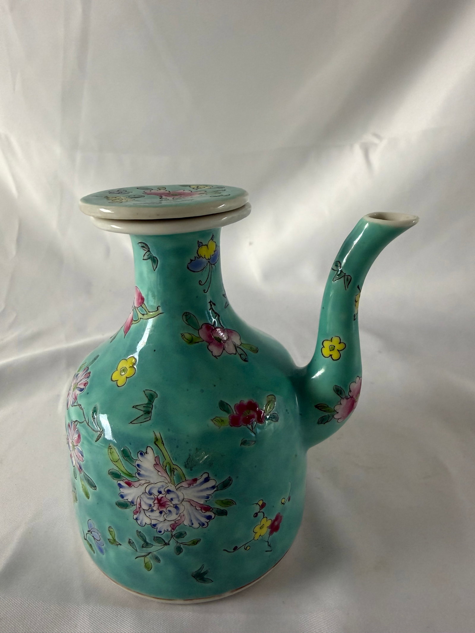 Chinese enameled famille rose green glazed flowers Porcelain China teapot no handle: Size: 5 inches/ 12.8 cm. Provenance: From Towson MD collector. We can offer Affordable, Reliable packing and shipping to all over the world for most items, generally save 10% than most shipper or more