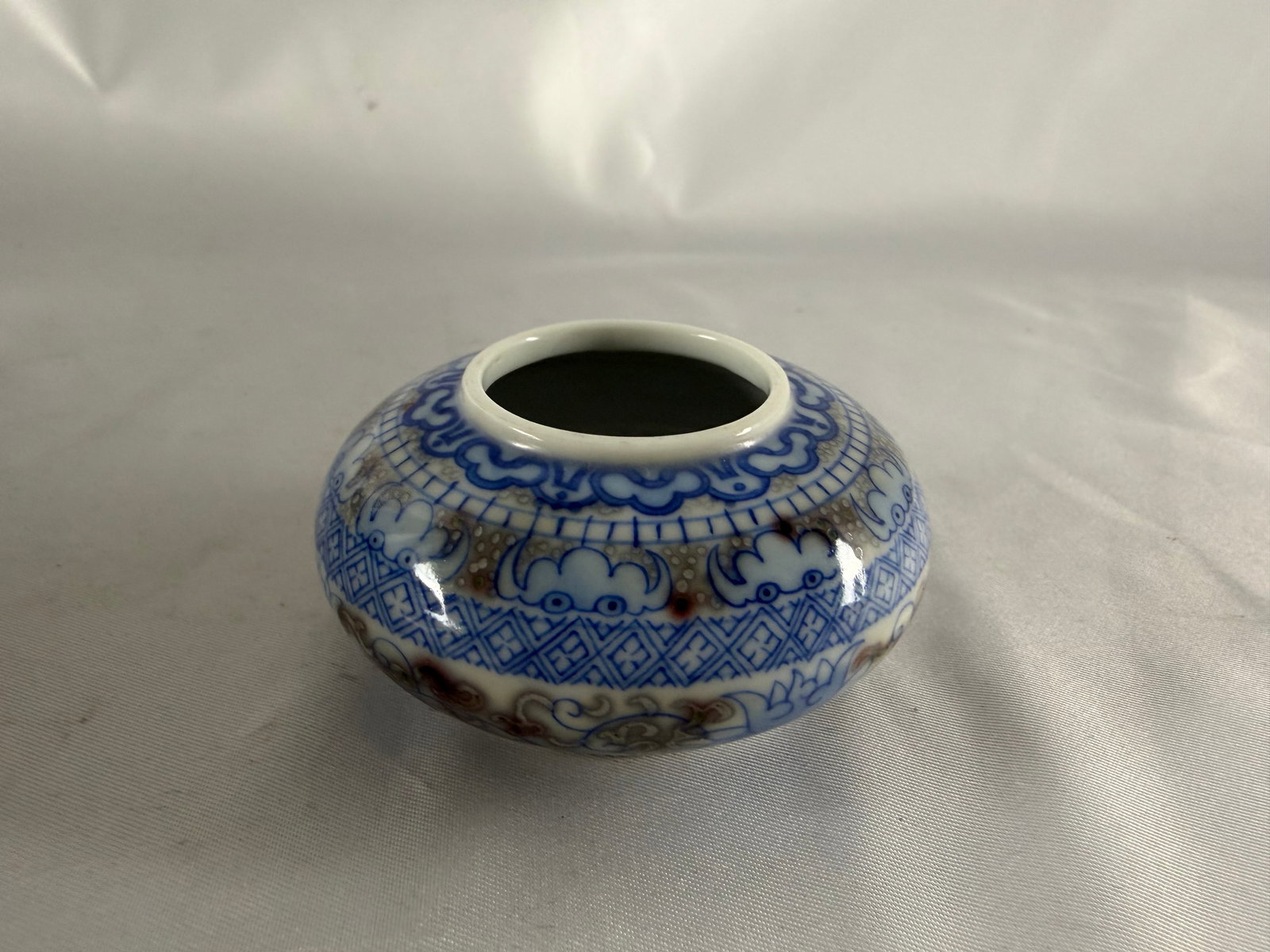 Chinese blue and white under red glazed Porcelain China water pot (1 of 6)