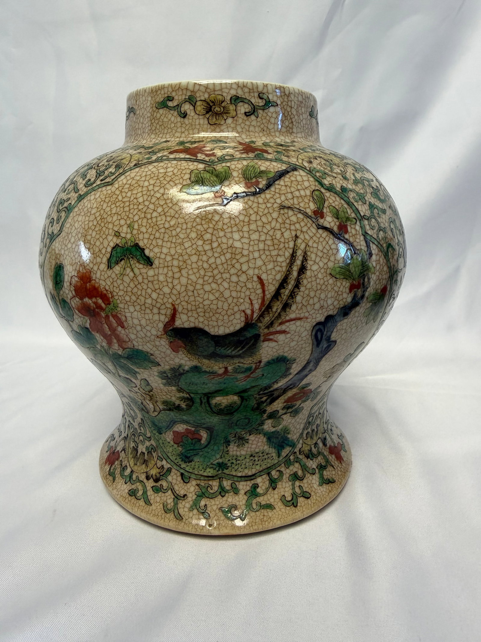 Chinese Ice Crack Enameled Famille Rose Birds Porcelain China Jar: Size: 8 inch. Provenance: From Newark DE collector. Preview Day: Preview open On Jun 13th Sat 10AM-4 PM, welcome. We can offer Affordable, Reliable packing and shipping to all over the world for most 
