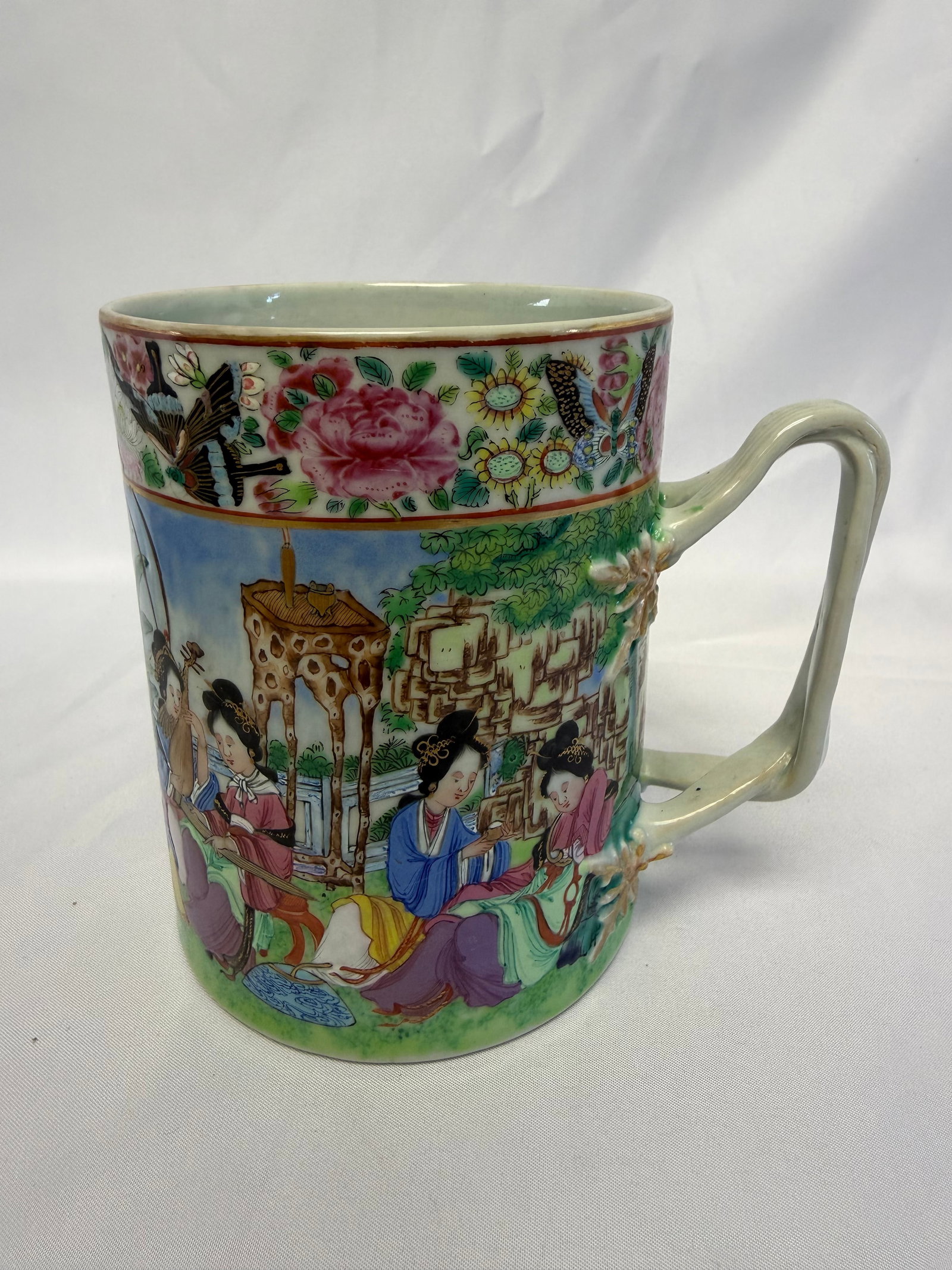 Chinese Enameled Famille Rose Ladies Party Porcelain China Cup (1 of 12)