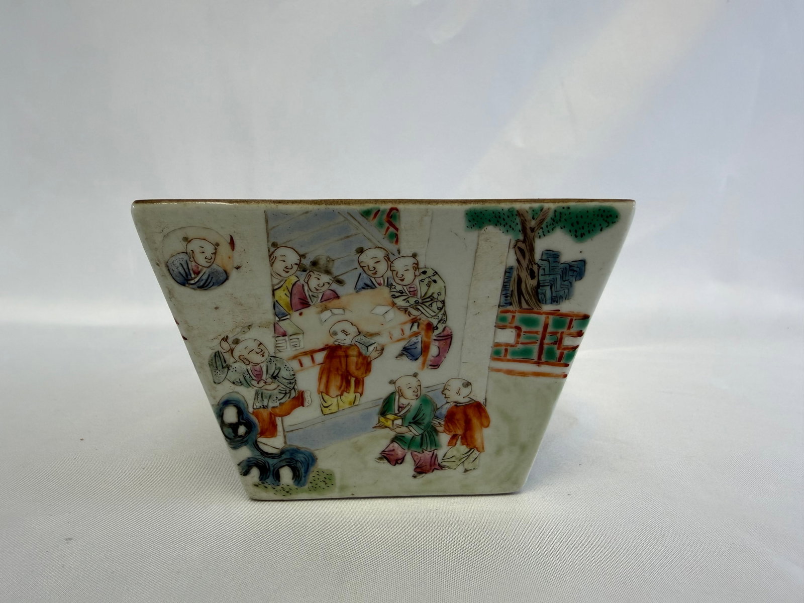 Chinese Enameled Famille Rose Figures Scene Porcelain China Square Bowl (1 of 14)