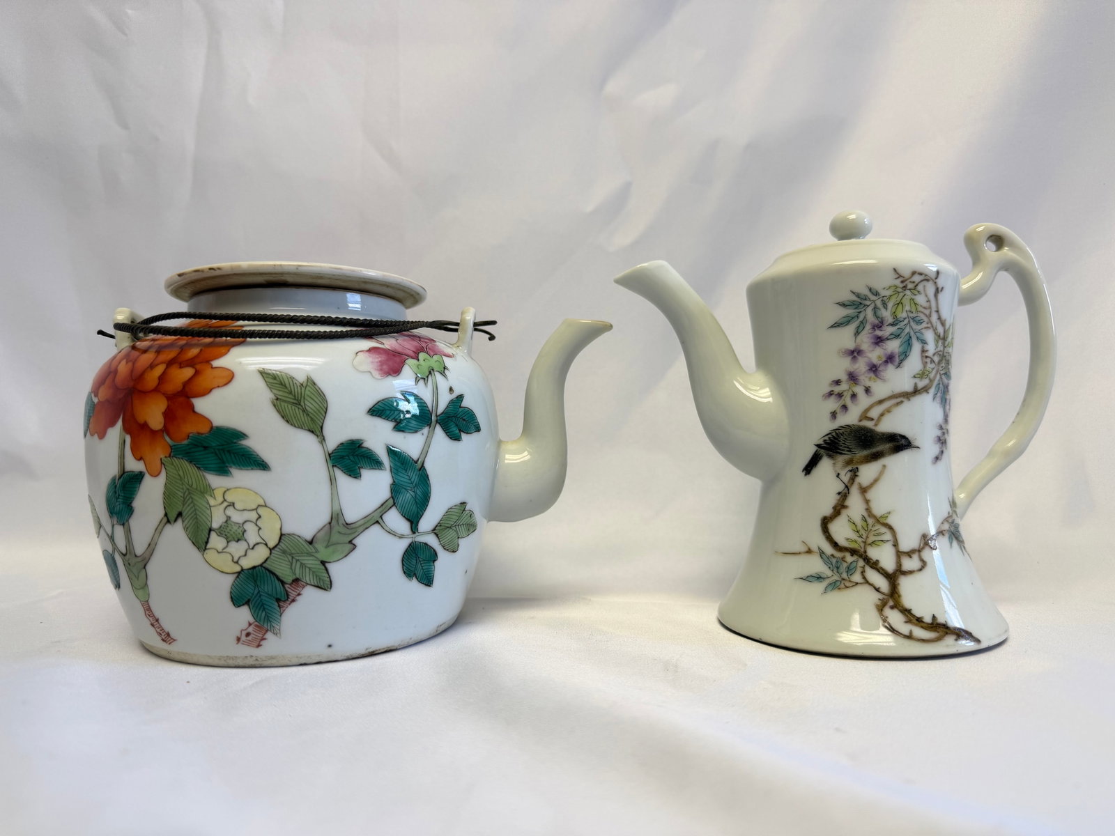 Set Of 2 Chinese Enameled Famille Rose Flowers & Birds Porcelain China Teapots Mark (1 of 15)