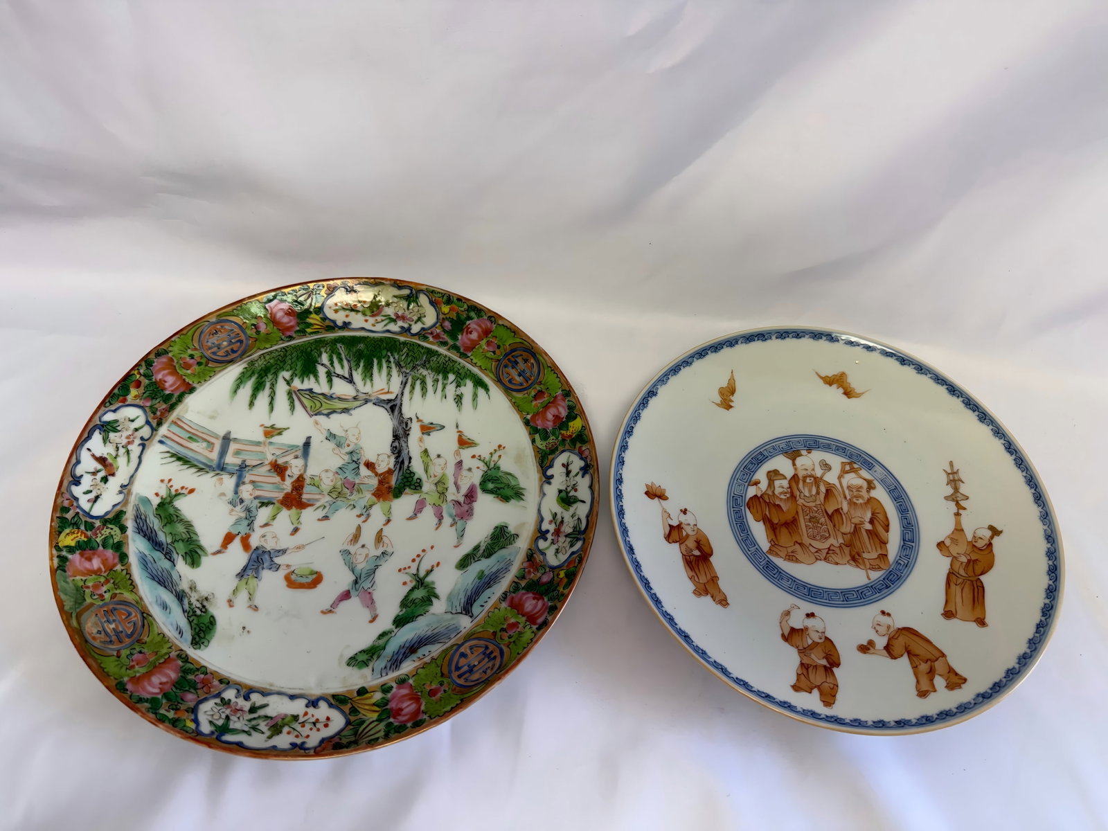 Set Of 2 Chinese Enameled Famille Rose Blue And White Figures Porcelain China Plates (1 of 6)