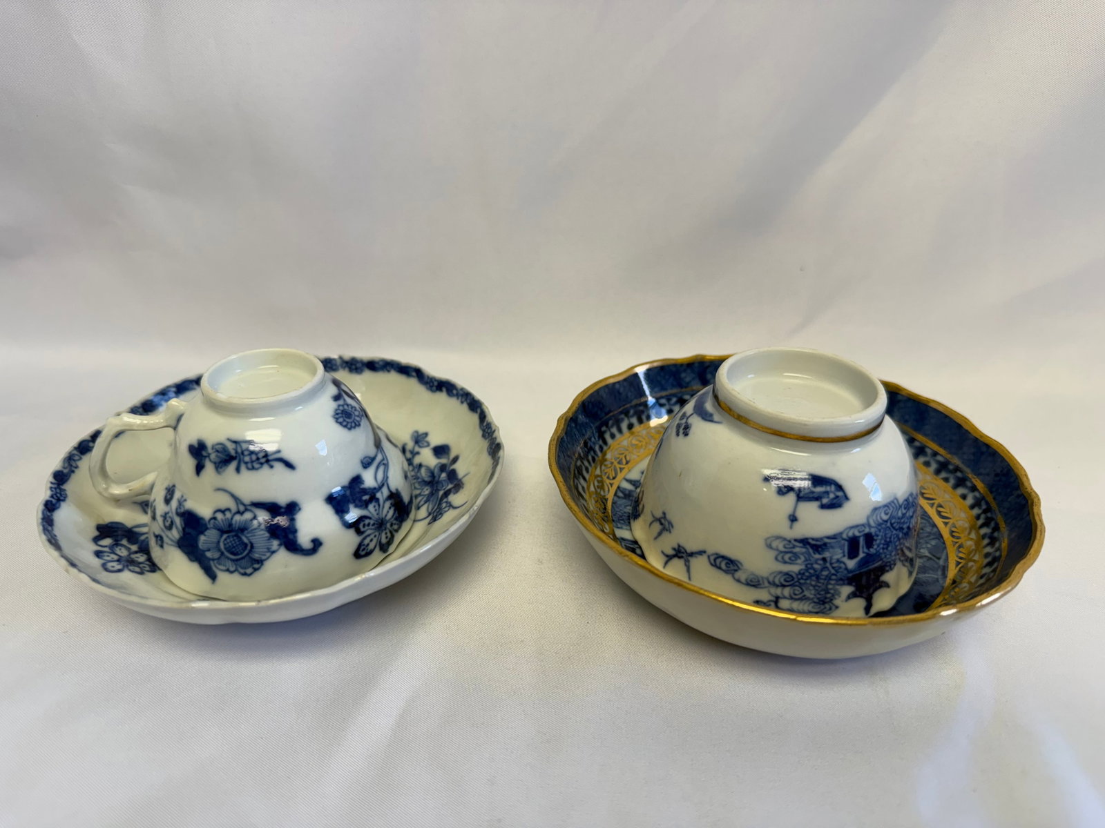 Set Of 2 Chinese Export Blue And White Landscape And Flowers Porcelain China Cups And Saucers (1 of 10)