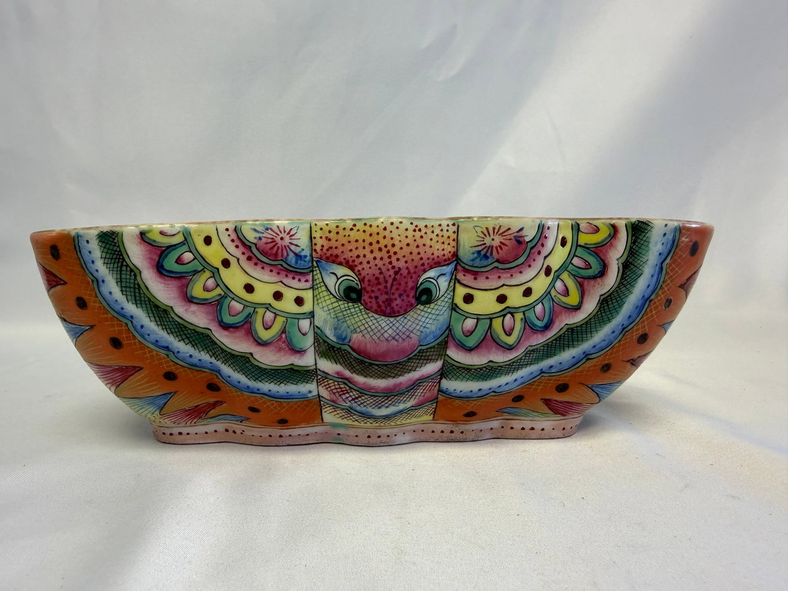 Chinese Enameled Famille Rose Butterfly Porcelain China Bowl Red Mark: Size: 8.2 inch. Provenance: From Edison NJ collector. Preview Day: Preview open On Jun 13th Sat 10AM-4 PM, welcome. We can offer Affordable, Reliable packing and shipping to all over the world for mos