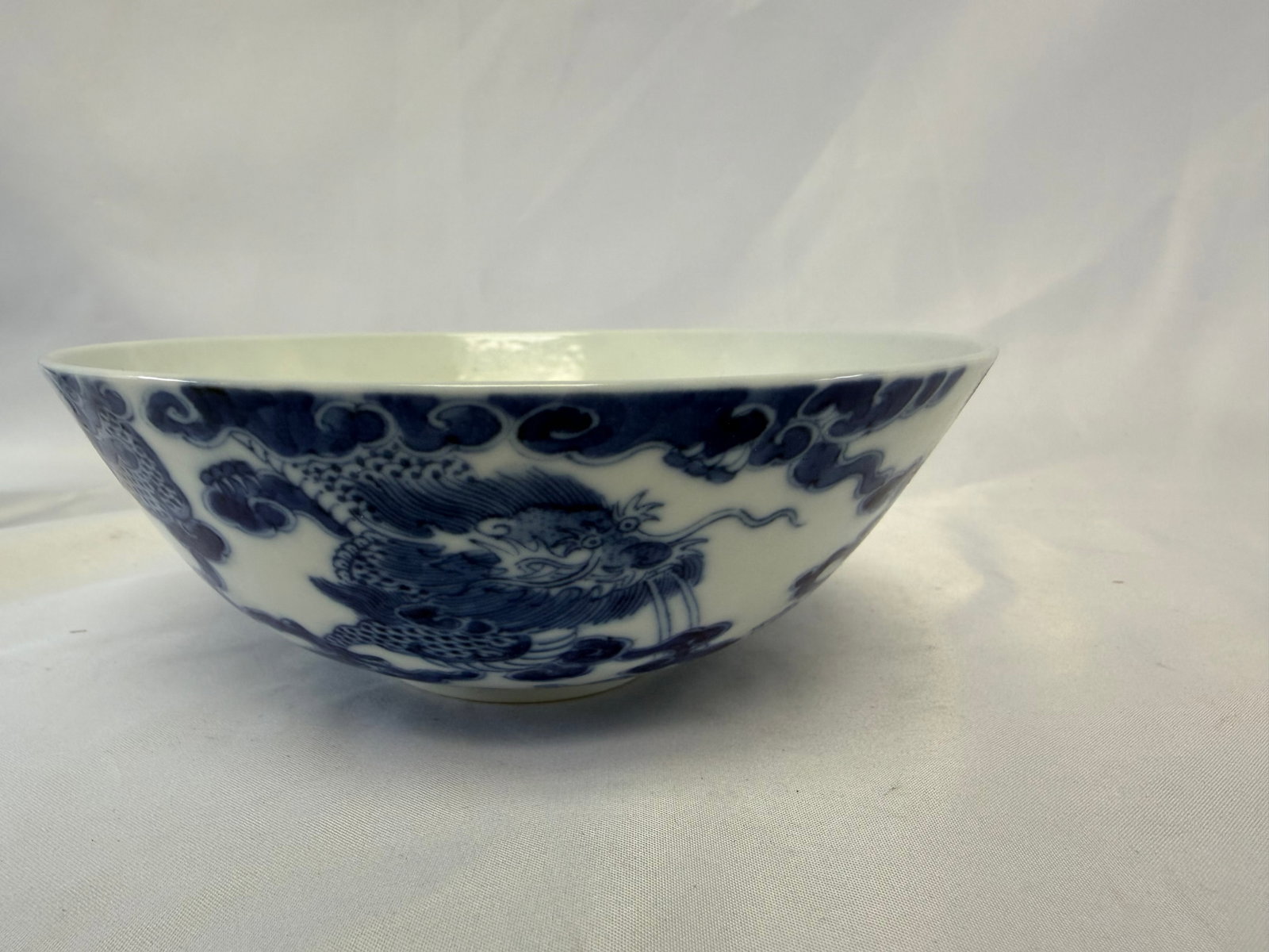 Chinese Blue And White Vietnamese Style Porcelain China Dragons Bowl Mark (1 of 8)