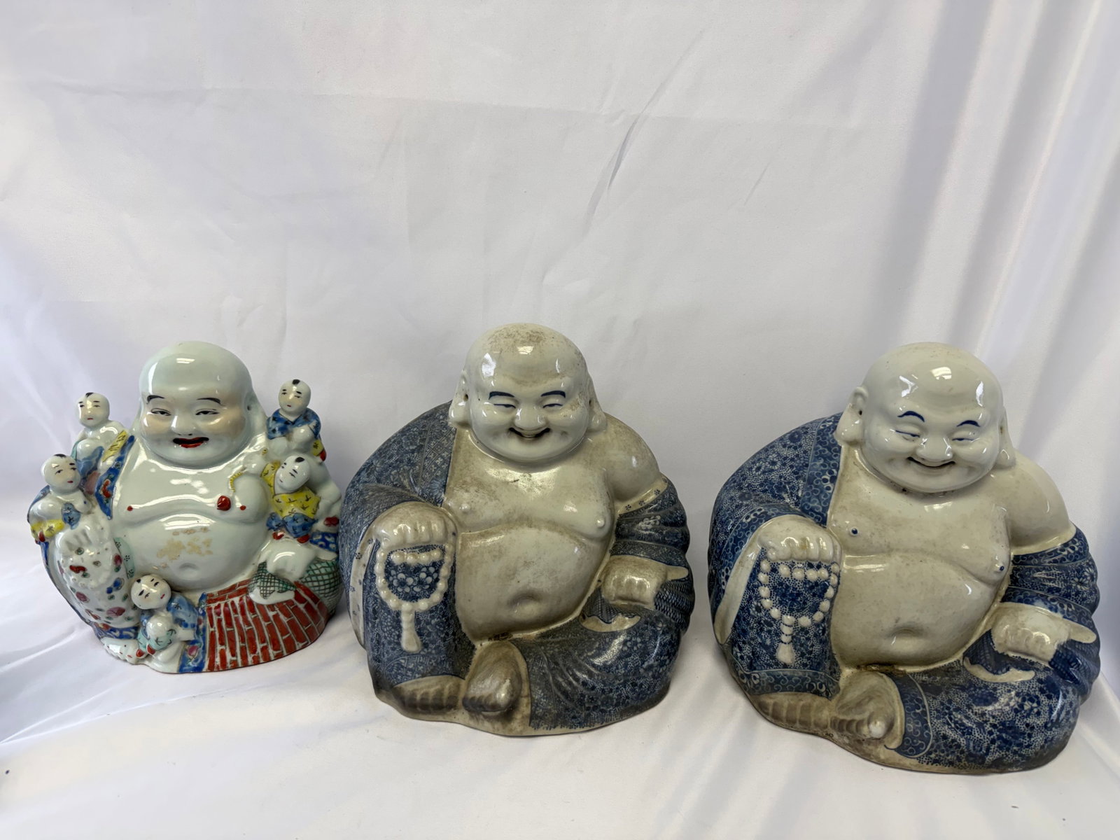 Set Of 3 Chinese Famille Rose Blue And White Budaha: Size: 8.7 inch. Provenance: From York PA collector. Preview Day: Preview open On Jun 13th Sat 10AM-4 PM, welcome. We can offer Affordable, Reliable packing and shipping to all over the world for most 
